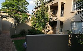 Airport Lodge Guest House